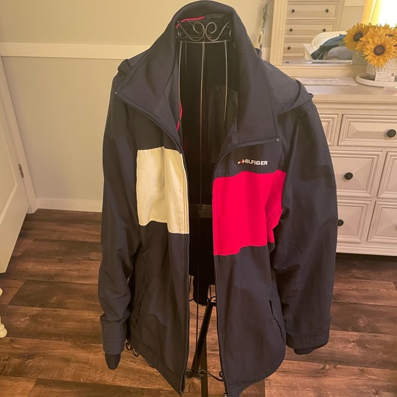 Tommy Hilfiger coat - Picture 1 of 9